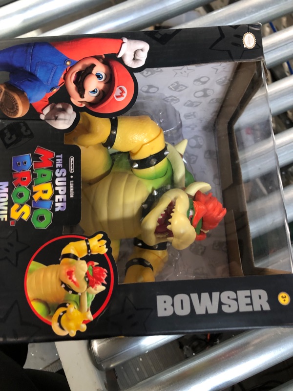 Photo 2 of (LOOKS NEW) The Super Mario Bros. Movie 7-Inch Feature Bowser Action Figure with Fire Breathing Effects