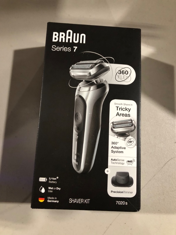 Photo 3 of Braun Electric Razor for Men, Series 7 360 Flex Head Foil Shaver with Precision Beard Trimmer, Rechargeable, Wet & Dry and Travel Case, Black, 5 Piece Set 7020s