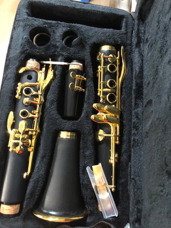 Photo 2 of HMHM Bb Clarinet Lacquer Gold 17 Keys SIB Klarnet Black Clarinete Student Clarinet