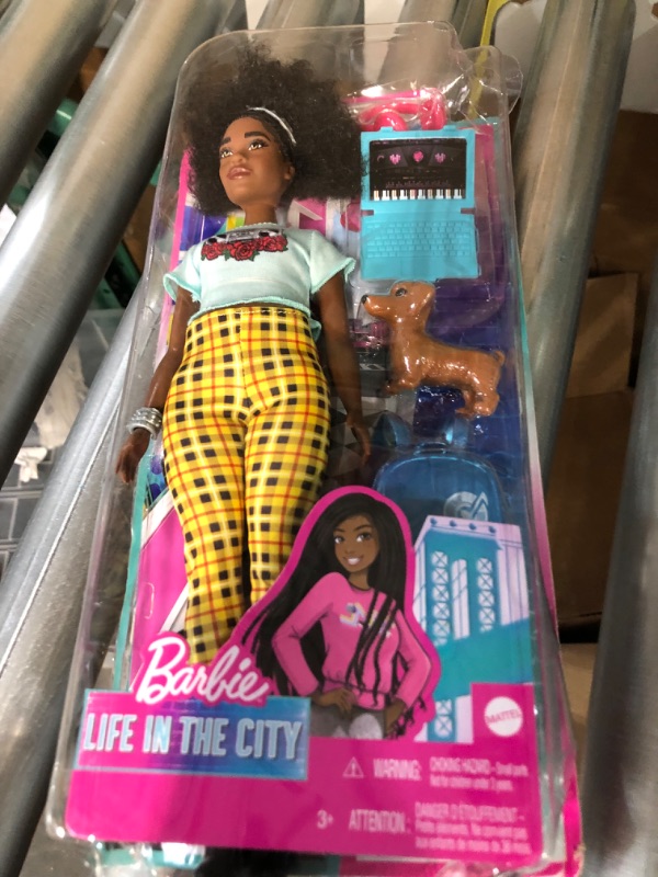 Photo 2 of *NEW* Barbie "Brooklyn" Roberts - Lyla + Pet