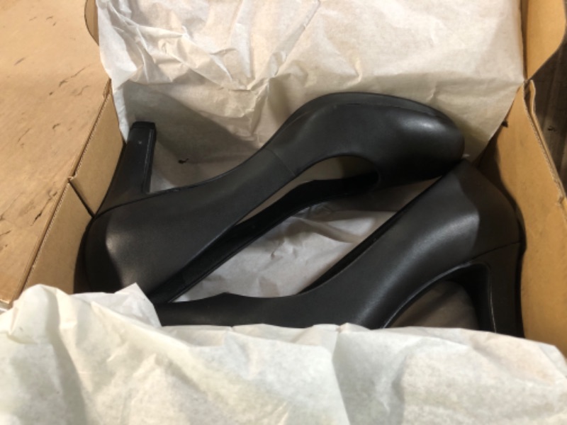 Photo 2 of Clarks Women's Adriel Viola Dress Pump (Women's Size 9)