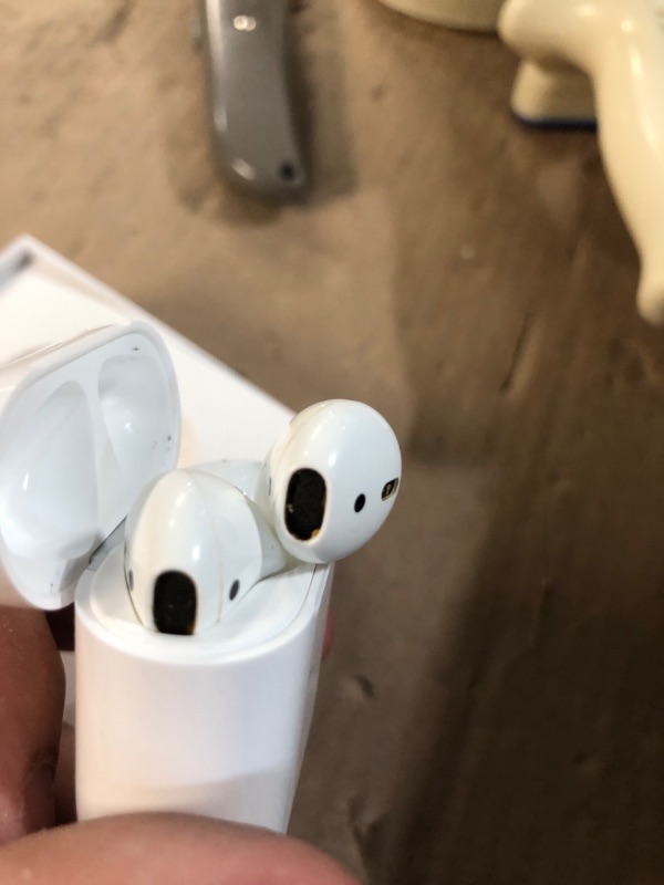 Photo 2 of Apple AirPods with Wireless Charging Case