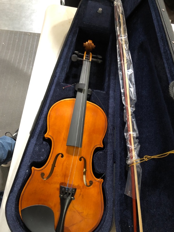 Photo 1 of Beginner adult violin + case