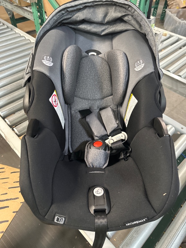 Photo 1 of **SEE NOTES**
Evenflo Gold Pivot Xpand Travel System Securemax Moonstone, Moonstone Gray/Black