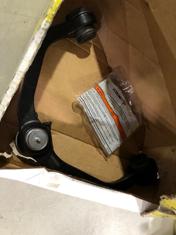 Photo 1 of MOOG CK622993 Control Arm and Ball Joint Assembly