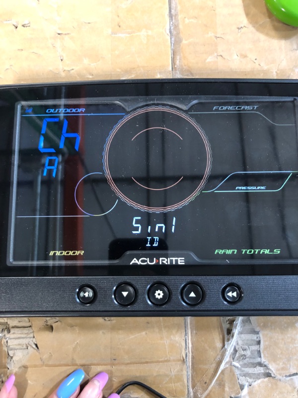 Photo 2 of *USED/SEE NOTES* EYEARN Wireless Weather Station