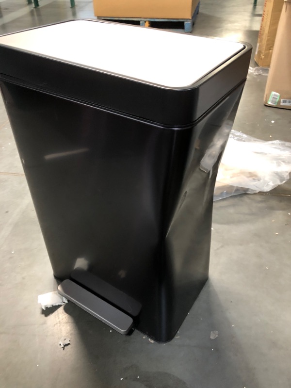 Photo 2 of *SEE NOTES* Kohler 20940-BST Step Trash Can, 13 Gallon, Black with Stainless Steel Black Stainless Steel 13 Gallon Can