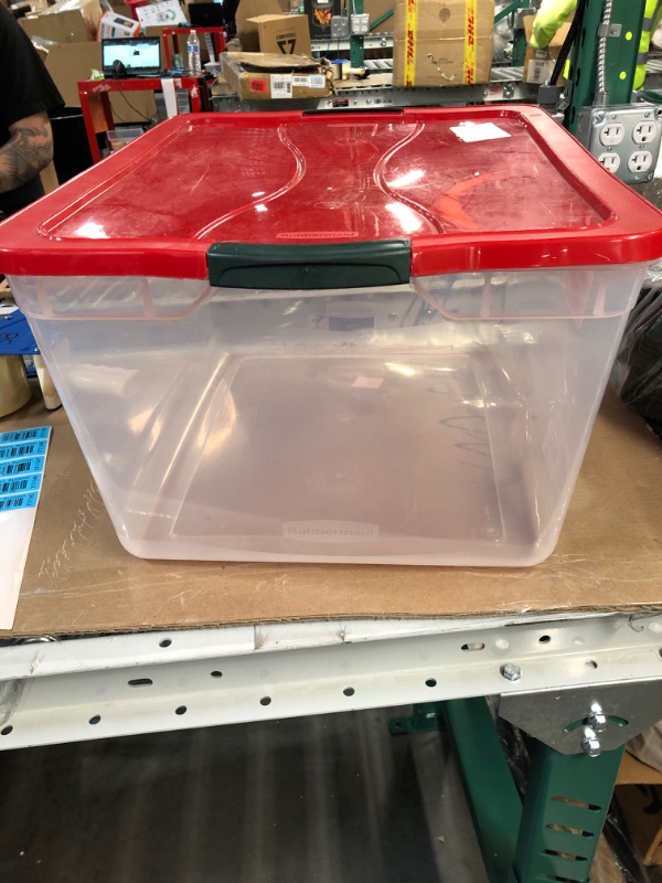 Photo 2 of ( Minor Damage) Rubbermaid Cleverstore Clear 71 Qt/18 Gal, 