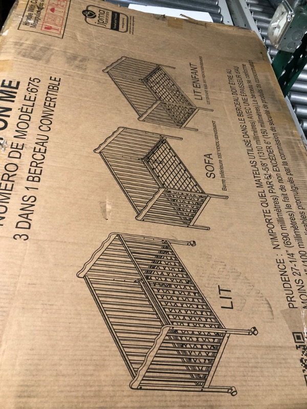 Photo 1 of **USED AND MISSING HARDWARE**
Dream On Me Carson Classic 3-in-1 Convertible Crib in White