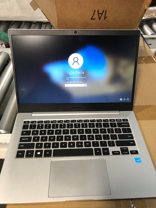 Photo 3 of SAMSUNG NP340XLA-KA6US 14" 64GB Galaxy Book Go with Snapdragon - Silver (2022)