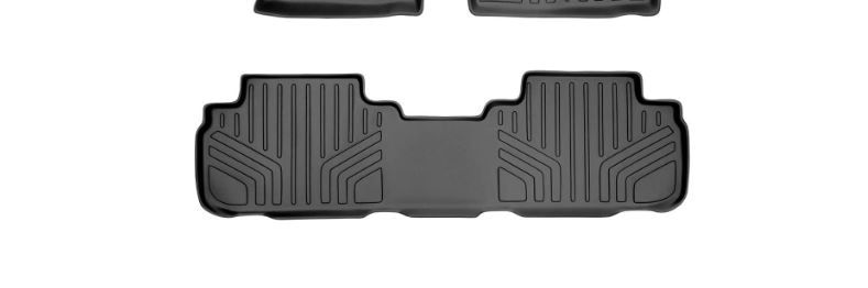 Photo 1 of **USED/ MIDDLE PIECE ONLY*** INCOMPLETE** Floor Mat Black for 2008-2013 Toyota Highlander Non Hybrid