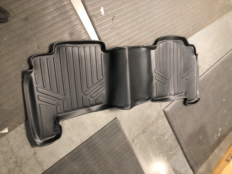 Photo 2 of **USED/ MIDDLE PIECE ONLY*** INCOMPLETE** Floor Mat Black for 2008-2013 Toyota Highlander Non Hybrid