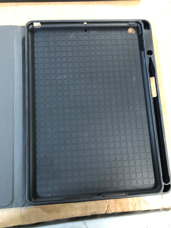 Photo 5 of *USED/SEE NOTES** Lrufodya Keyboard Case for iPad Mini 4 /Mini 5 with Detachable Wireless Keyboard and Pen Holder