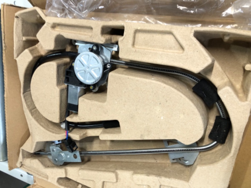 Photo 3 of *USED/SEE NOTES** Dorman 741-538 Front Driver Side Power Window Motor and Regulator Assembly Compatible with Select Jeep Models Driver Side