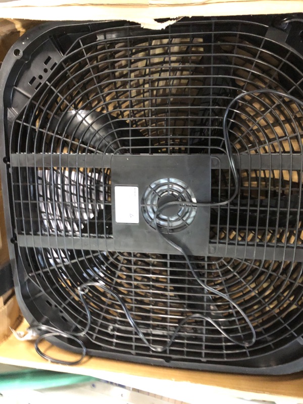 Photo 2 of Amazon Basics 3 Speed Box Fan, 20-Inch 20-inch Box Fan