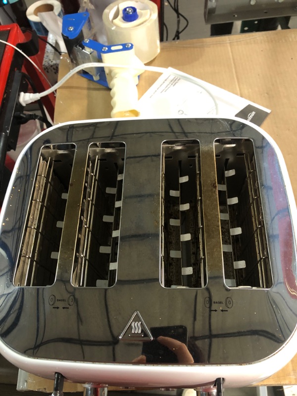 Photo 3 of -USED- Amazon Basics 4-Slot Toaster, White 