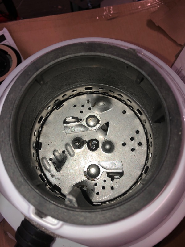 Photo 3 of -USED(SEE PICTURES)- Waste King Legend 1 HP Continuous Feed Garbage Disposal