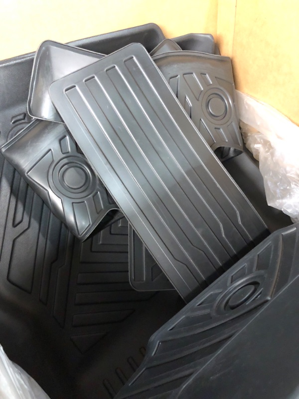 Photo 1 of car mats