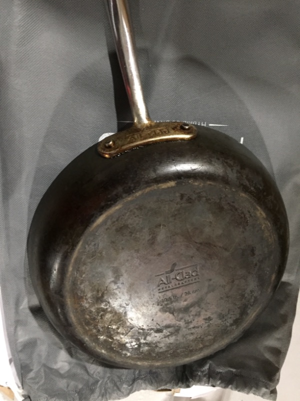 Photo 2 of [USED] HexClad 10 Inch Hybrid Stainless Steel Frying Pan with Stay-Cool Handle 