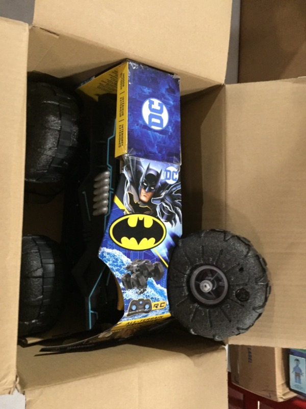 Photo 2 of [USED/DAMAGED] DC Comics Batman, All-Terrain Batmobile Remote Control Vehicle, Water-Resistant Batman Toys for Boys Aged 4 and Up All Terrain Batmobile