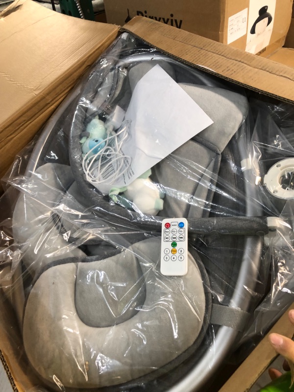 Photo 2 of 4moms mamaRoo Multi-Motion Baby Swing Smart Connectivity - Gray