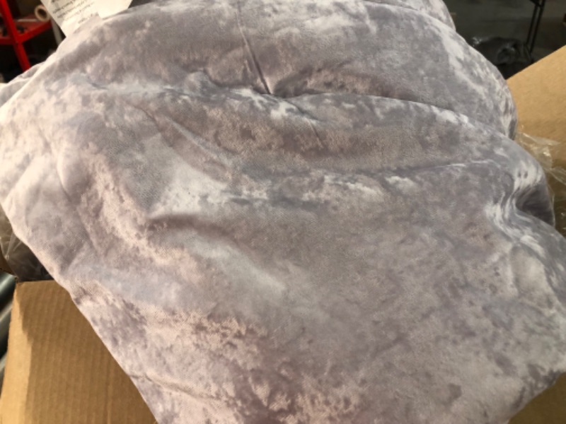 Photo 2 of [USED] 104x90 inch Soft Distressed Lavender Comforter with Metallic Medallion Print