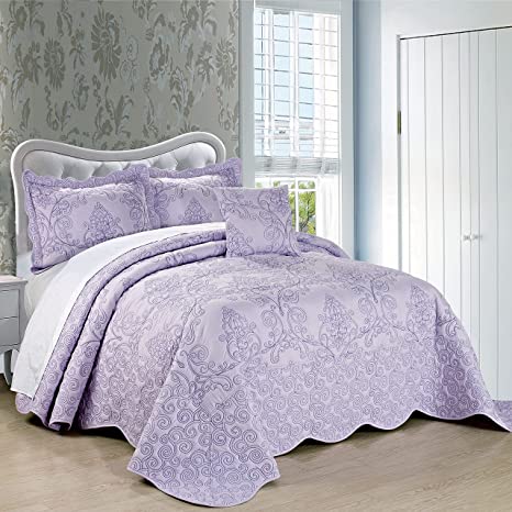 Photo 1 of [USED] 104x90 inch Soft Distressed Lavender Comforter with Metallic Medallion Print
