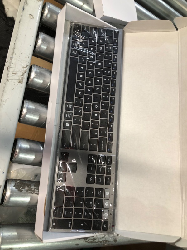 Photo 2 of [MISSING] Wireless Keyboard 