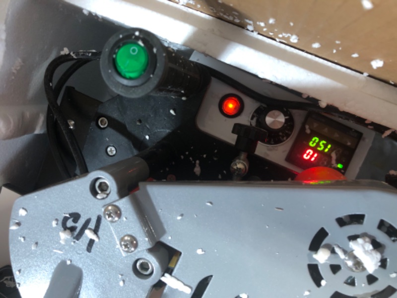 Photo 1 of YUCHENGTECH Woodworking Edge Bander Banding Machine Portable Edge Bander Curve Straight Edge Banding Machine With Speed Control 110V Adjustable Speed