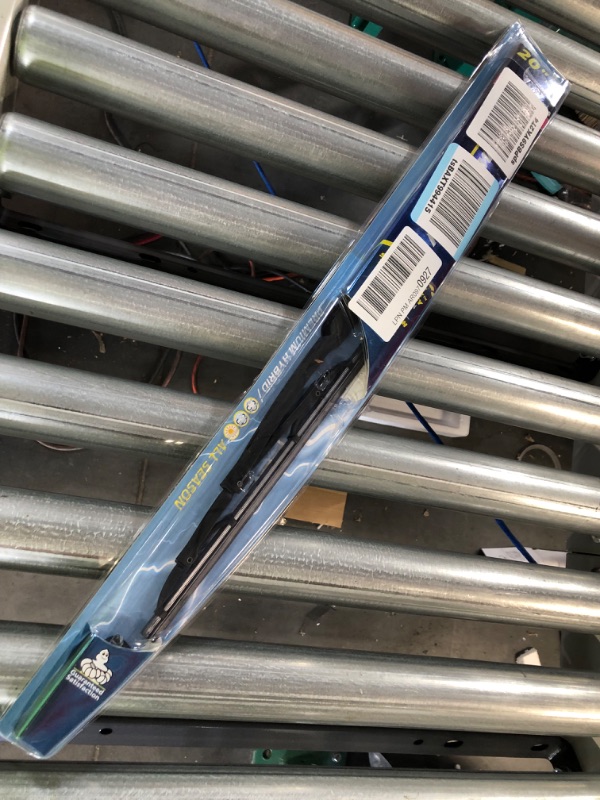 Photo 2 of **BRAND NEW**  Michelin 8521 Stealth Ultra Windshield Wiper Blade