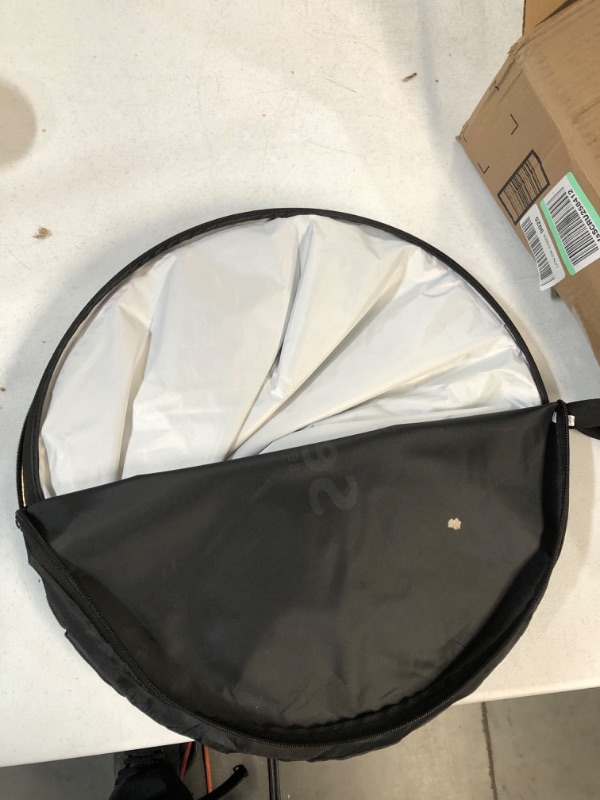 Photo 4 of NEEWER 43 Inch/110 Centimeter Light Reflector Light Diffuser 