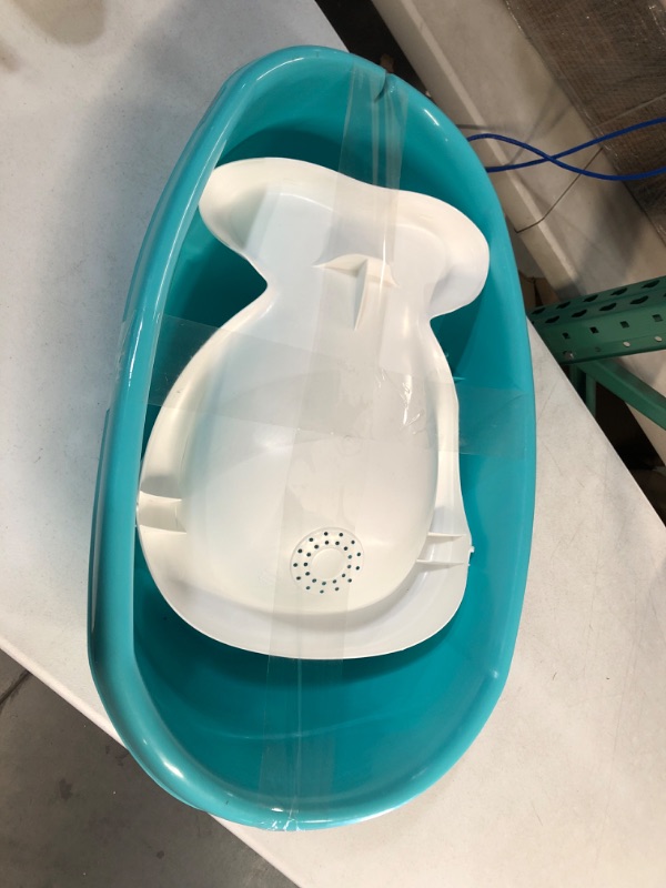 Photo 1 of Fisher-Price Whale of A Tub - Aquatic