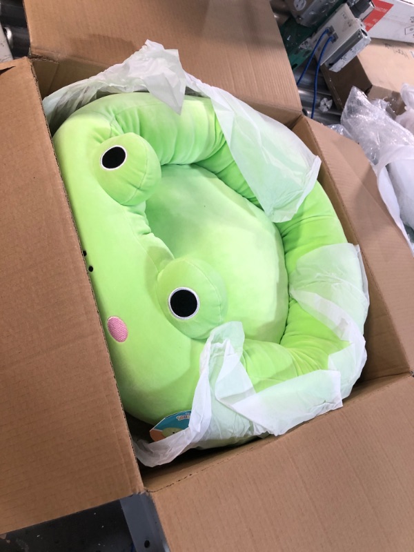 Photo 2 of Squishmallows 24-Inch Wendy Frog Pet Bed