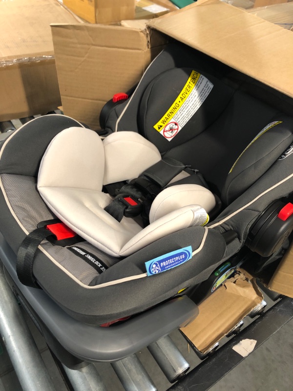 Photo 2 of Graco SnugRide SnugLock 35 Elite Infant Car Seat, Baby Car Seat, Oakley