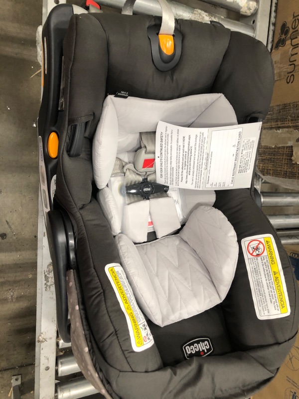 Photo 1 of Chicco Keyfit 30 Infant Car Seat in Calla Grey
