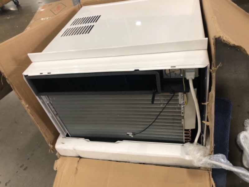 Photo 4 of LG 15,000 BTU Window Air Conditioner, Cools 800 Sq.Ft. (20' x 40' Room Size), Quiet Operation, Electronic Control with Remote, 3 Cooling & Fan Speeds, ENERGY STAR®, Auto Restart, 115V
