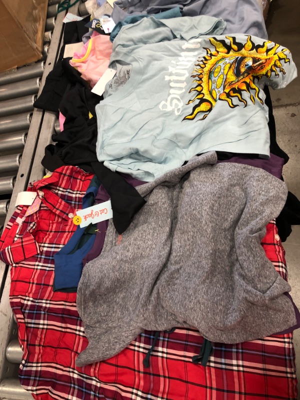 Photo 1 of ***Assorted home/female clothes (lots of different sizes/styles) 