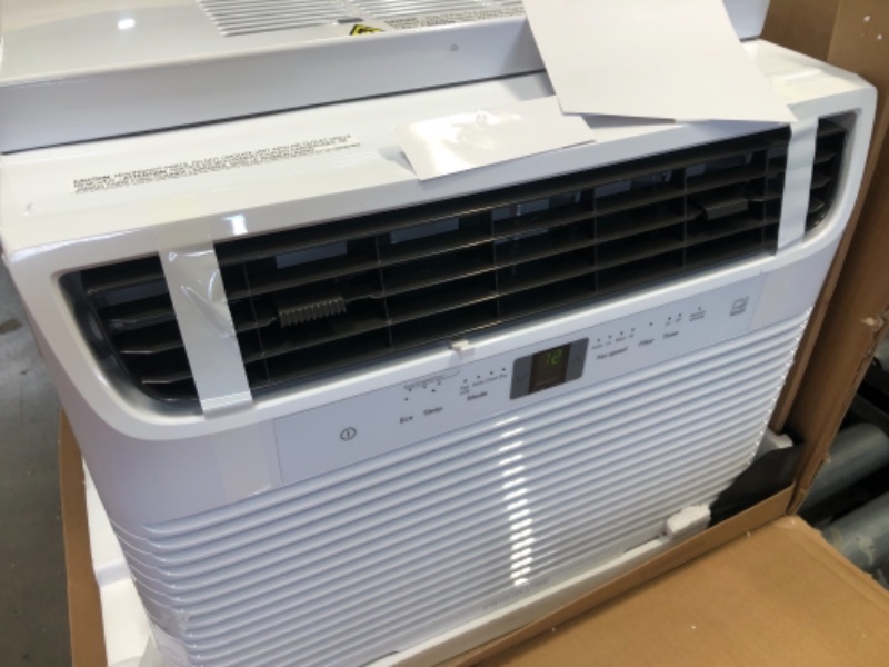 Photo 4 of **MINOR DAMAGE* Frigidaire 15,000 BTU 115-Volt Window Air Conditioner with Slide-Out Chassis, Energy Star, FFRE153WAE
