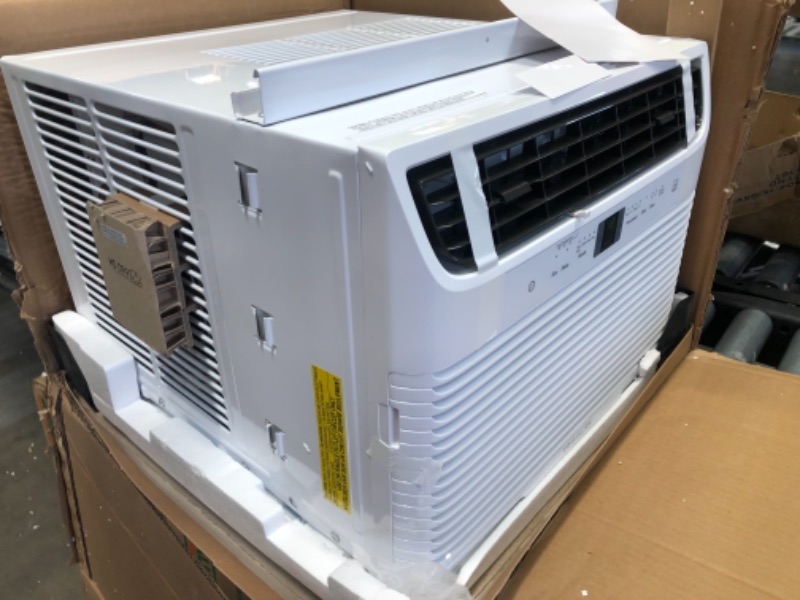 Photo 3 of **MINOR DAMAGE* Frigidaire 15,000 BTU 115-Volt Window Air Conditioner with Slide-Out Chassis, Energy Star, FFRE153WAE
