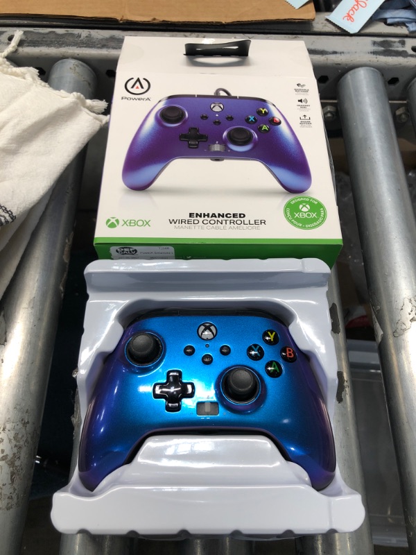 Photo 2 of PowerA Enhanced Wired Controller for Xbox Series X|S - Nebula

