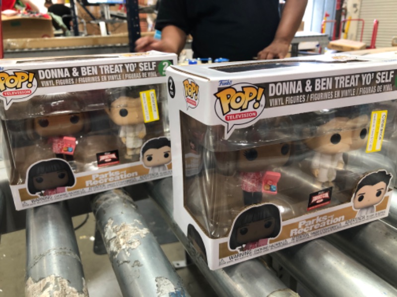 Photo 2 of 2PK-Funko POP! TV: Parks & Recreation - 2pk Treat Yo'Self (Target Exclusive)
