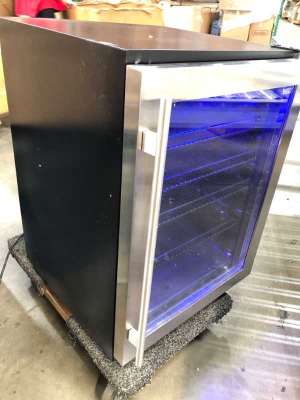 Photo 6 of **MINOR DENTS** Advanics 24 Inch Beverage Cooler & Refrigerator with Glass Door, Auto Defrost 5.8 cu.ft. Beer & Soda Fridge for Bar Office, Built in & Freestanding
