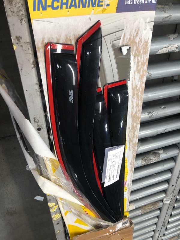 Photo 1 of AVS In-Channel Ventvisor 194805