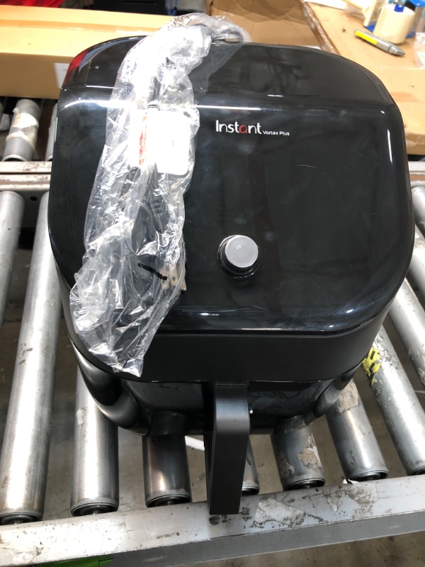 Photo 2 of Instant Vortex Plus 6 qt. Black Air Fryer with ClearCook