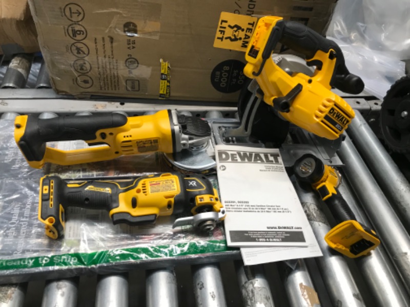 Photo 4 of (Incomplete - Missing Tools) Dewalt DCKTS781D2M1 20V MAX Cordless 7-Tool Combo Kit with (3) Batteries, Charger & Tool Case

