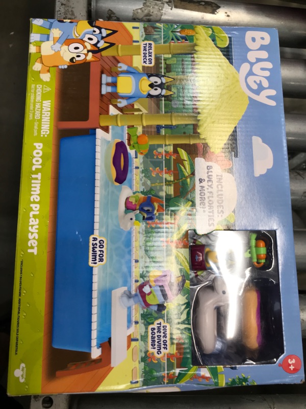 Photo 2 of Bluey Pool Time Playset

