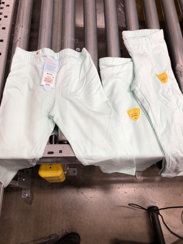 Photo 1 of 3 PACK
Girls' Capri Leggings - Cat & Jack™
SIZE M