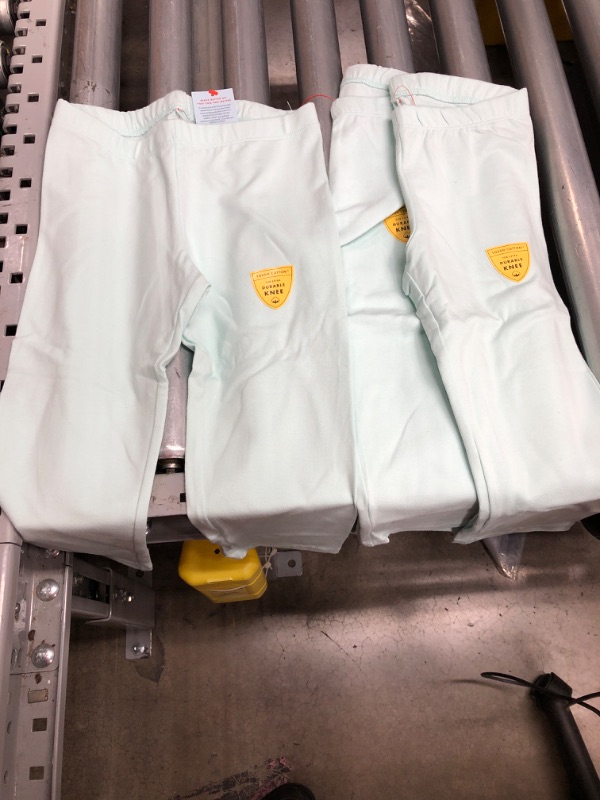Photo 1 of 3 PACK 
Girls' Capri Leggings - Cat & Jack™
SIZE M