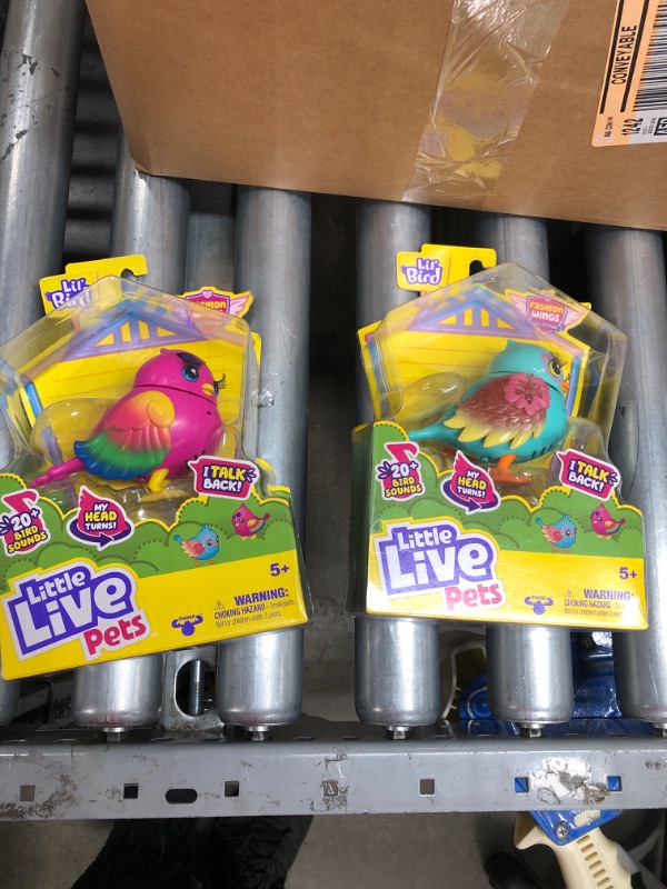 Photo 2 of 2 PACK
Little Live Pets - Lil Bird Single Pack