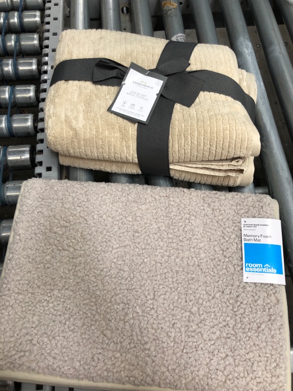 Photo 3 of 2 ITEM HOME BUNDLE
2pk Quick Dry Ribbed Bath Towel Set - Threshold™
17"x24" Boucle Memory Foam Bath Rug - Room Essentials™

